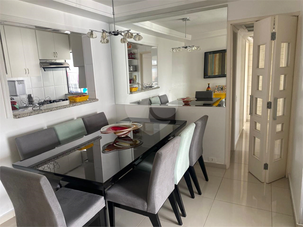 Apartamento à venda com 3 quartos, 96m² - Foto 11