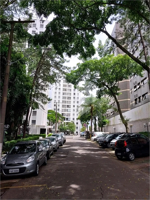 Apartamento à venda com 3 quartos, 96m² - Foto 2