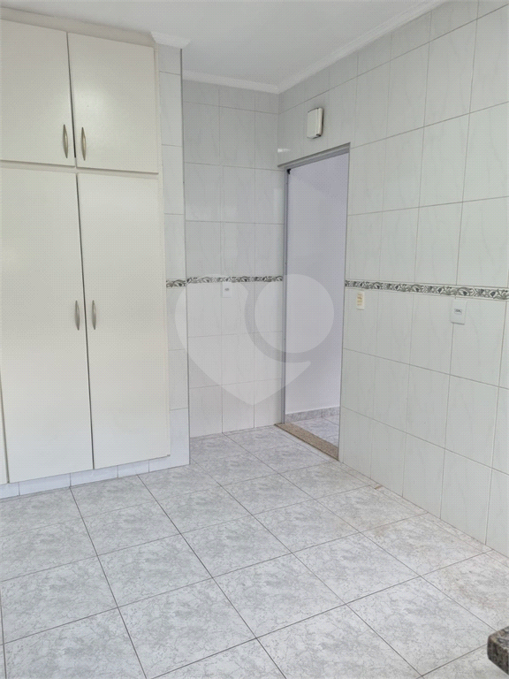 Casa locação com Edícula na – Reformada, 3 Dormitórios e 3 Vagas – Isenção de IPTU