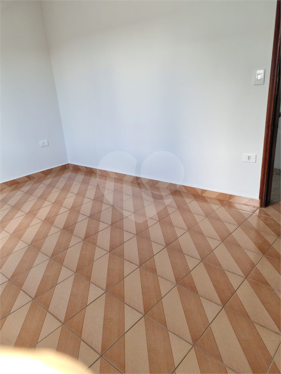 Casa locação com Edícula na – Reformada, 3 Dormitórios e 3 Vagas – Isenção de IPTU