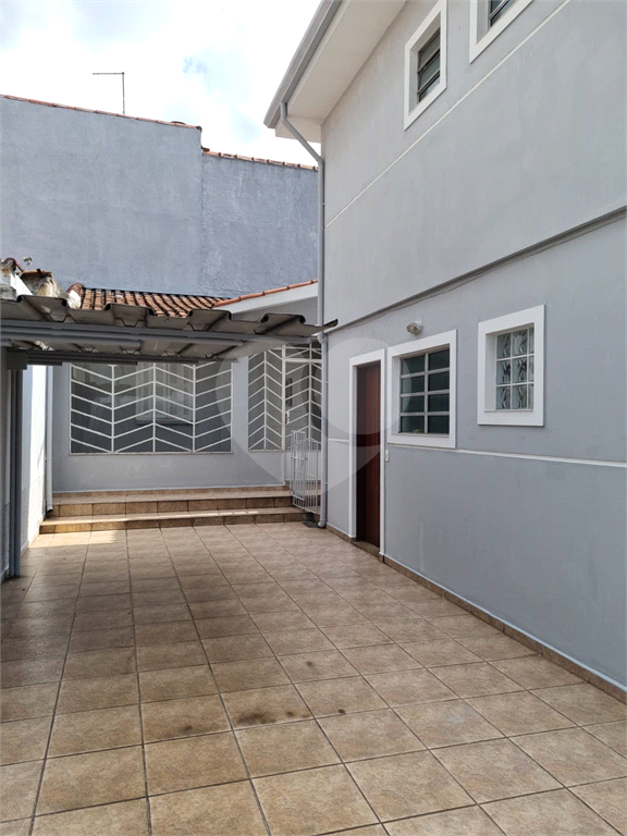 Casa locação com Edícula na – Reformada, 3 Dormitórios e 3 Vagas – Isenção de IPTU