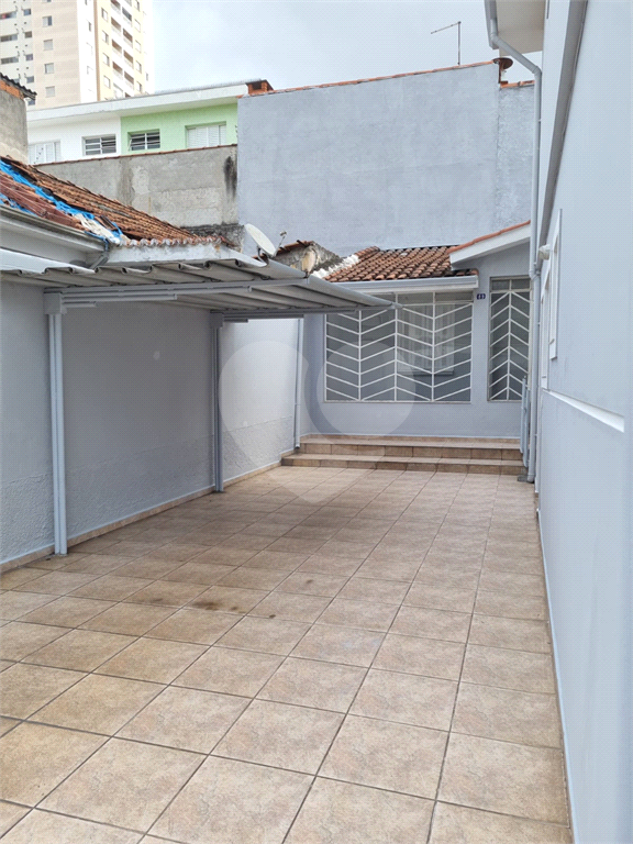 Casa locação com Edícula na – Reformada, 3 Dormitórios e 3 Vagas – Isenção de IPTU