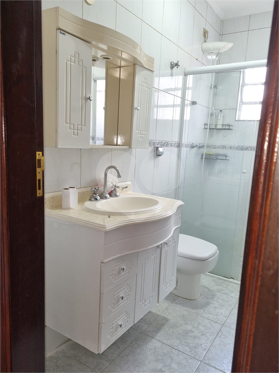 Casa locação com Edícula na – Reformada, 3 Dormitórios e 3 Vagas – Isenção de IPTU