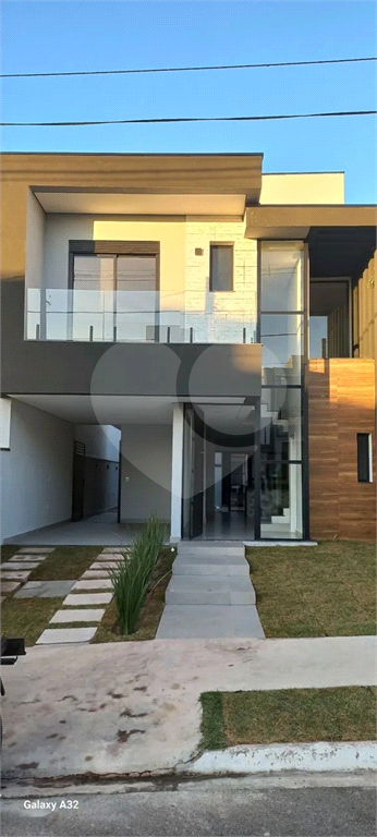 Casa de Condomínio à venda com 3 quartos, 182m² - Foto 1