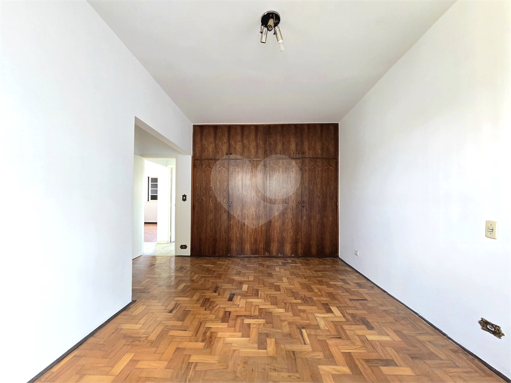 Casa à venda com 3 dormitórios 4 banheiros no JARDIM DA GLORIA