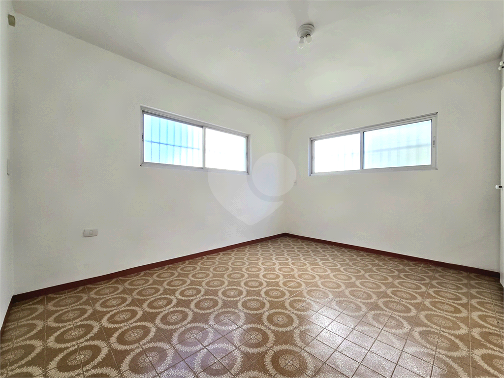 Casa à venda com 3 dormitórios 4 banheiros no JARDIM DA GLORIA
