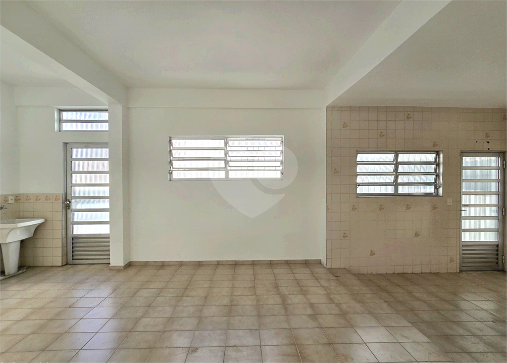 Casa à venda com 3 dormitórios 4 banheiros no JARDIM DA GLORIA