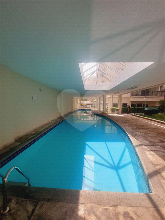 APARTAMENTO em MORUMBI