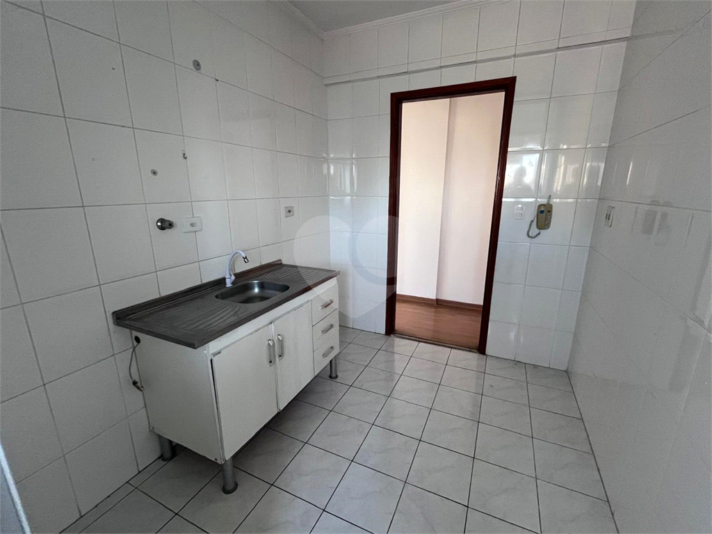 Apartamento para locação – Av. Júlio Buono