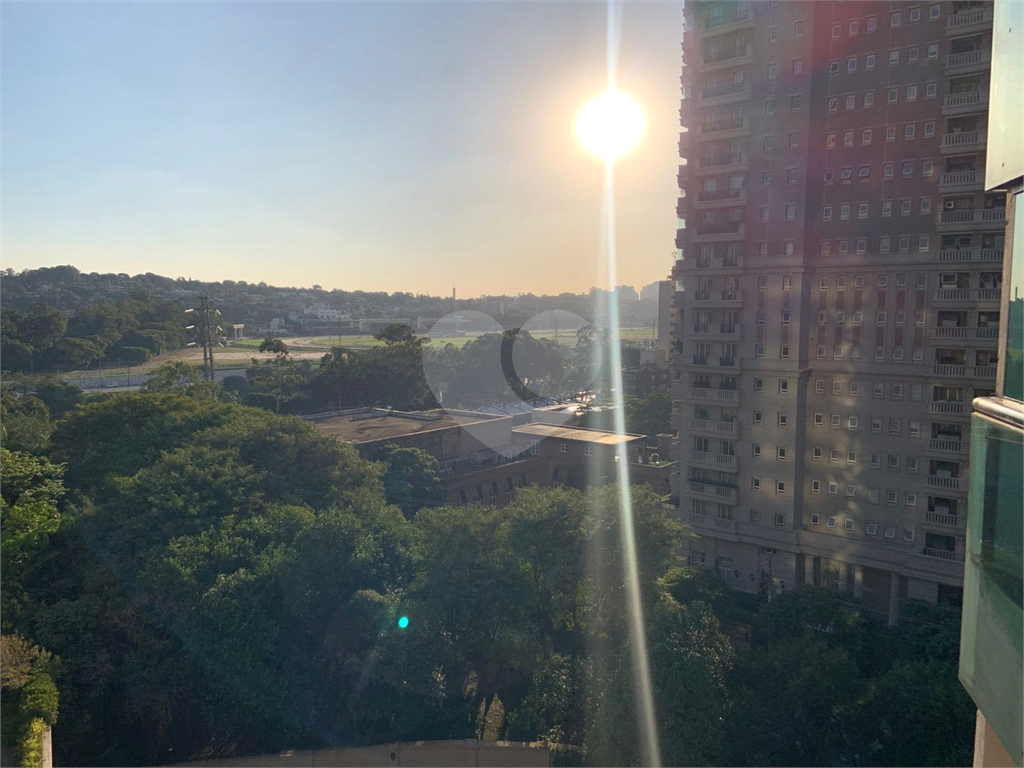 APARTAMENTO em JARDIM EUROPA