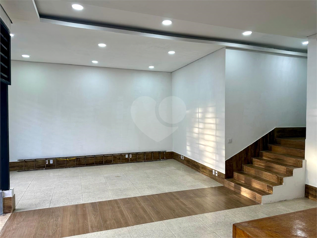 Prédio Comercial par Locação| 200m² | em Parada Inglesa | SP!