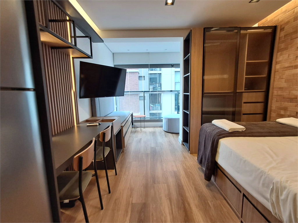 Studio com decoração refinada 26m² mobiliado com lazer Pinheiros