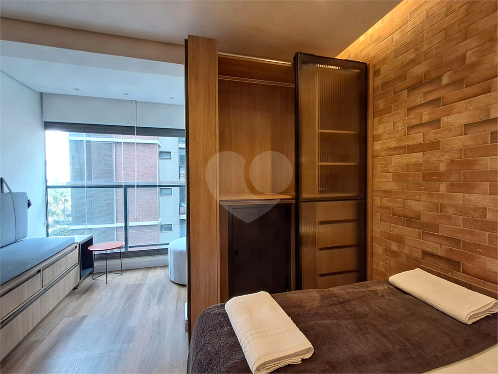 Studio com decoração refinada 26m² mobiliado com lazer Pinheiros