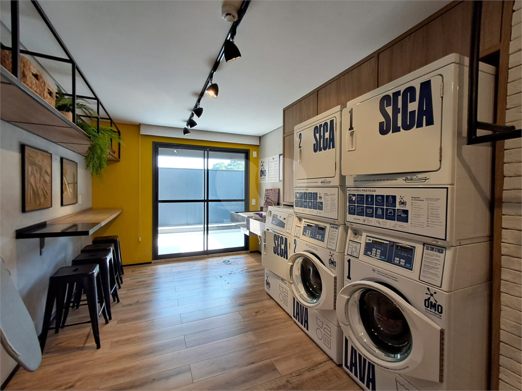 Studio com decoração refinada 26m² mobiliado com lazer Pinheiros