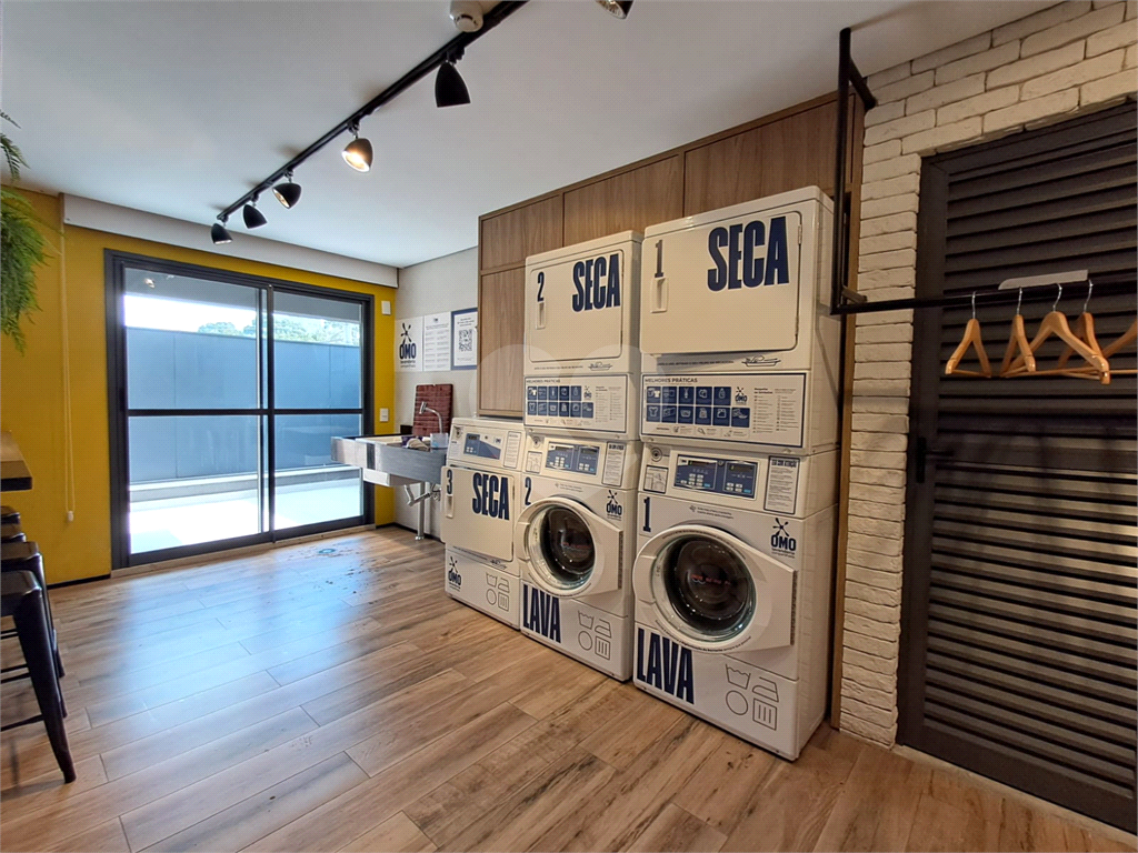 Studio com decoração refinada 26m² mobiliado com lazer Pinheiros
