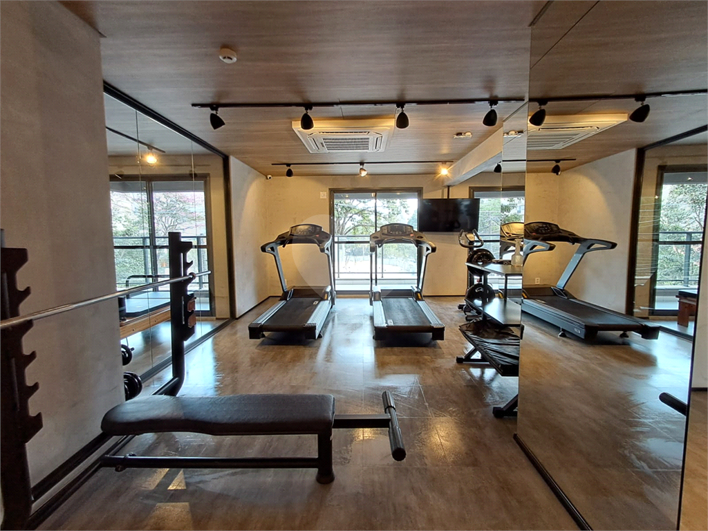 Studio com decoração refinada 26m² mobiliado com lazer Pinheiros