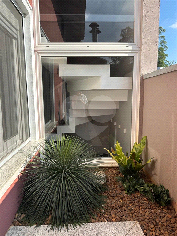 Linda casa a venda no Condomínio Reserva Nova Cantareira. Decoração Moderna ! Imóvel com 3 suítes completas, 6 vagas de garagem.