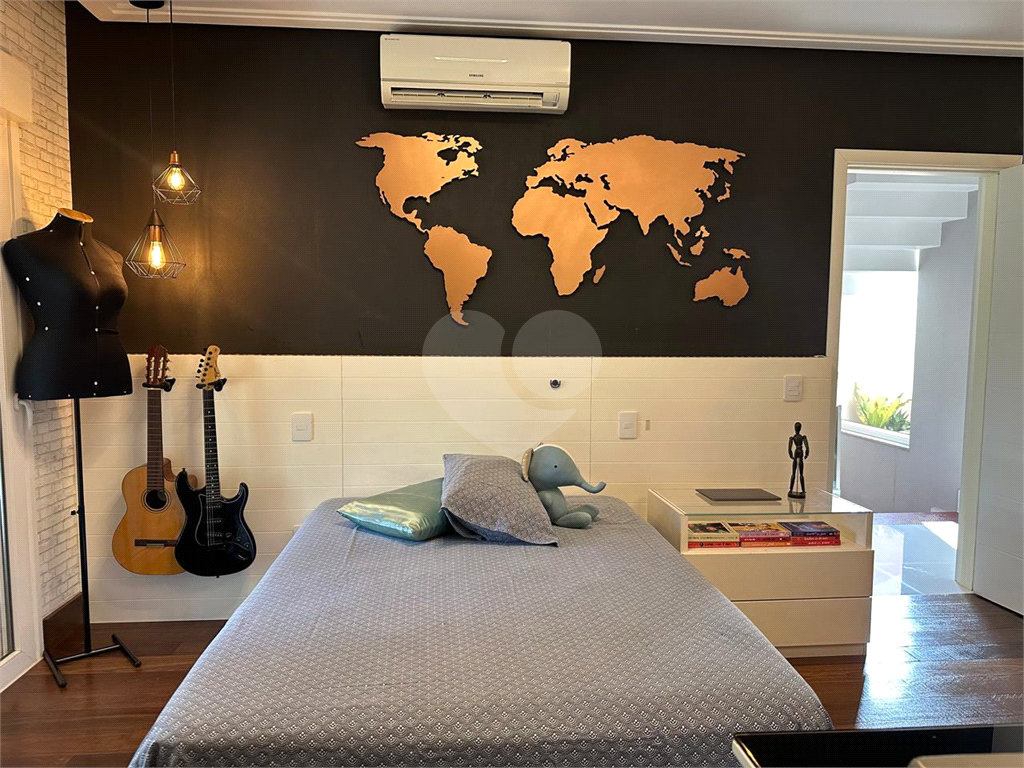 Linda casa a venda no Condomínio Reserva Nova Cantareira. Decoração Moderna ! Imóvel com 3 suítes completas, 6 vagas de garagem.