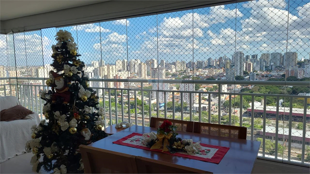 APARTAMENTO em TATUAPÉ