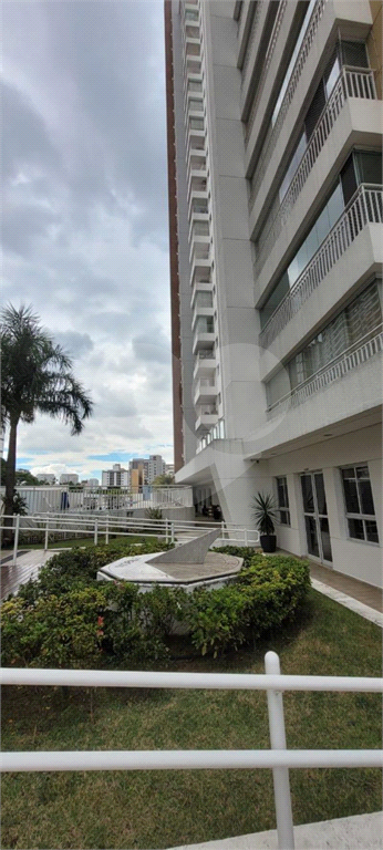 APARTAMENTO em TATUAPÉ