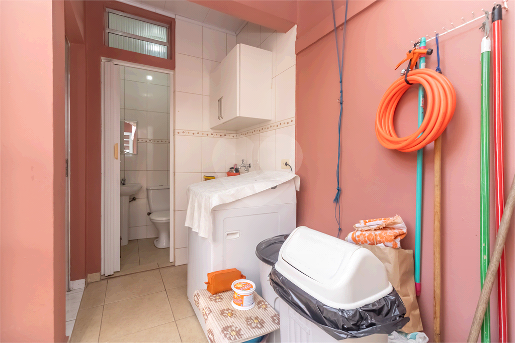Casa de Vila - Saúde - 3 Quartos / Dormitórios - 1 Vaga - Venda / Compra