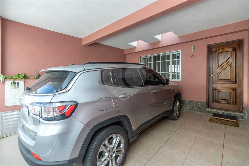 Casa de Vila - Saúde - 3 Quartos / Dormitórios - 1 Vaga - Venda / Compra