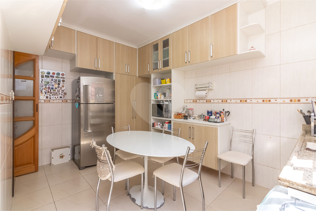 Casa de Vila - Saúde - 3 Quartos / Dormitórios - 1 Vaga - Venda / Compra