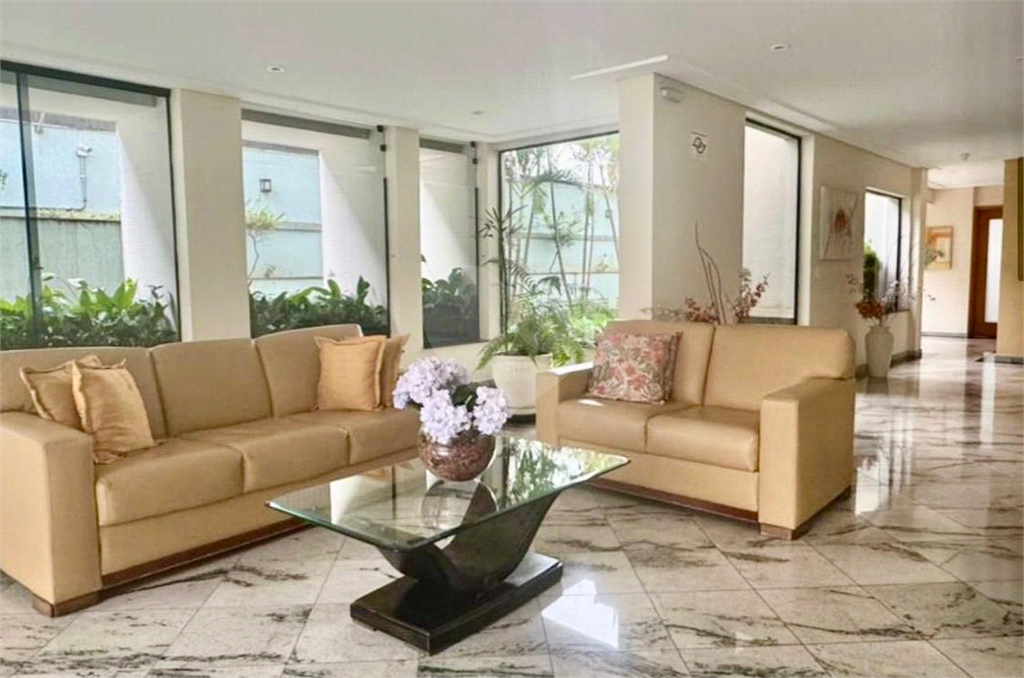 Apartamento amplo à venda no Tatuapé 