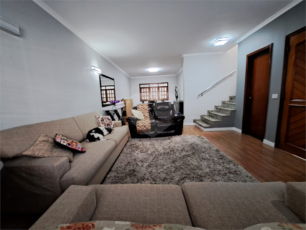 Sobrado à Venda no Tatuapé | 180 m² | 3 Dormitórios | 1 Suíte | 2 Vagas de Garagem