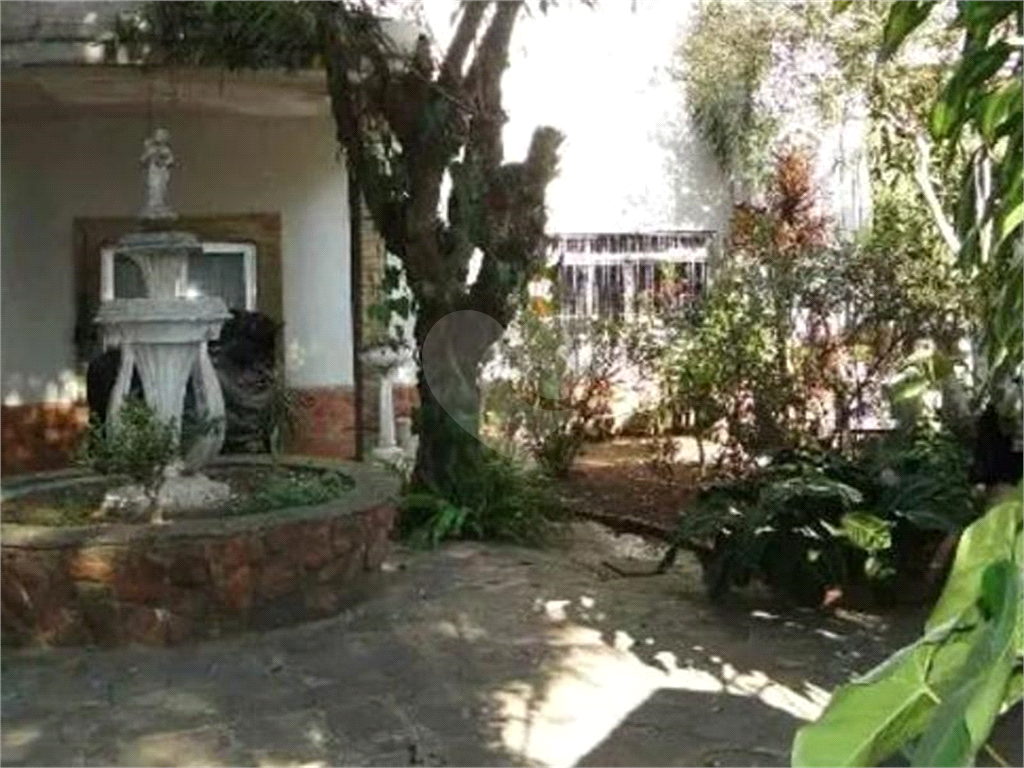 Casa no Jardim São Bento com 4 quartos / 2 suítes / 519 m²