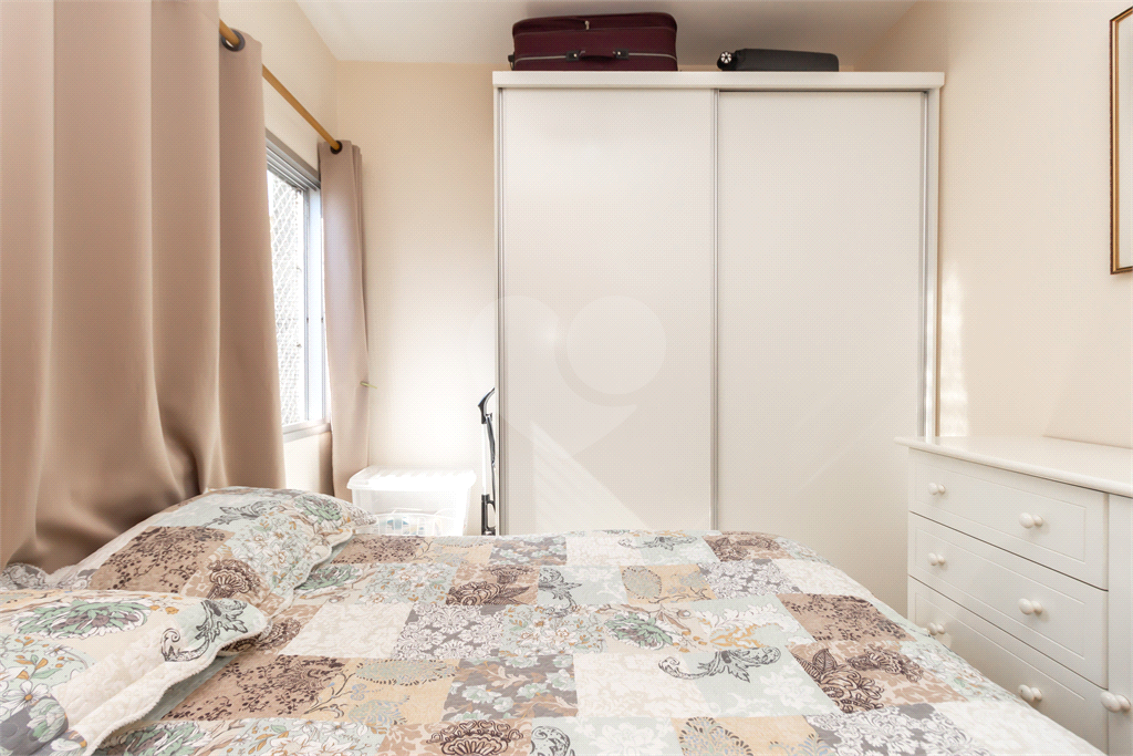 Apartamento - Saúde -  2 Dormitórios - 2 Banheiros  - Sem Vaga