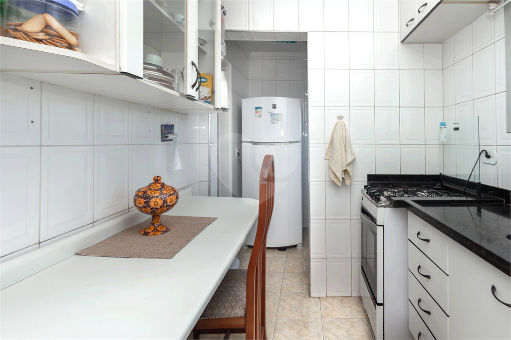 Apartamento - Saúde -  2 Dormitórios - 2 Banheiros  - Sem Vaga