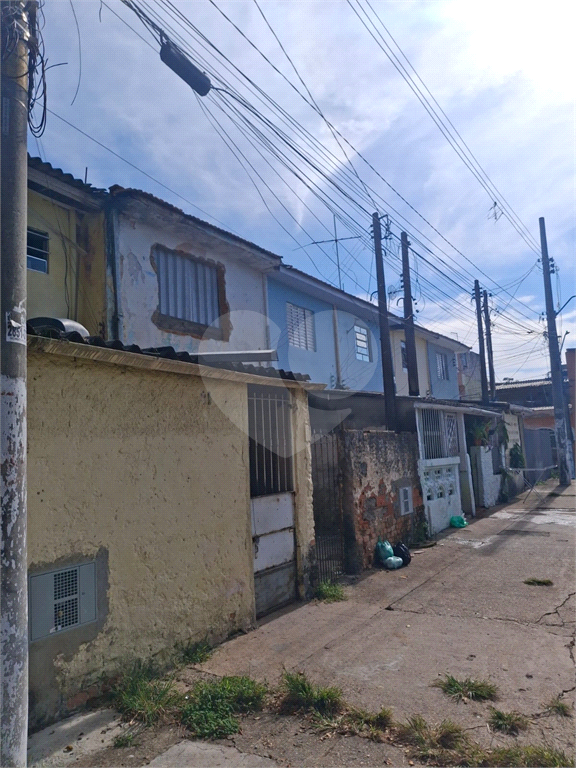 GRANDE OPORTUNIDADE - TERREN0 COM 6 SOBRADOS E 4 CASAS A VENDA - EXCELENTE INVESTIMENTO 