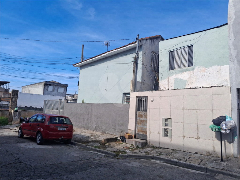 GRANDE OPORTUNIDADE - TERREN0 COM 6 SOBRADOS E 4 CASAS A VENDA - EXCELENTE INVESTIMENTO 