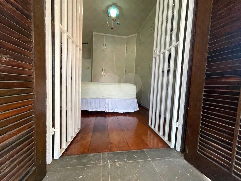 Oportunidade de um Belo sobrado na casa verde Baixa. com 3 dormitórios 1 suite ,piscina ,sala pra 2 ambientes,mais uma Edicula  quarto cozinha banheibanheiro e lavanderia.