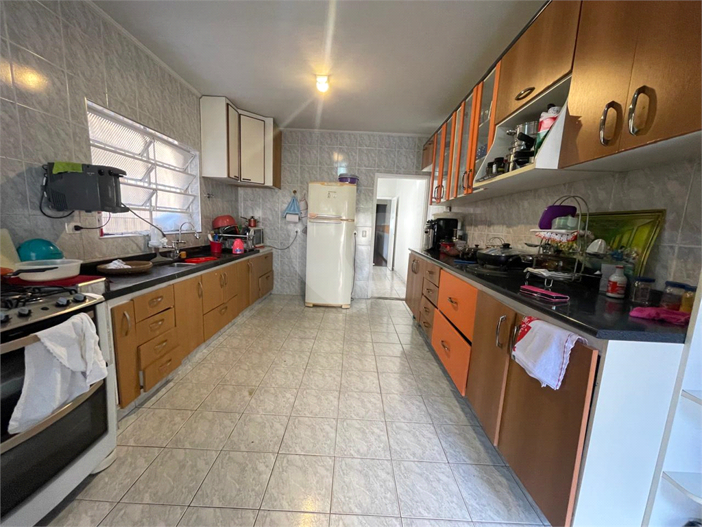 Oportunidade de um Belo sobrado na casa verde Baixa. com 3 dormitórios 1 suite ,piscina ,sala pra 2 ambientes,mais uma Edicula  quarto cozinha banheibanheiro e lavanderia.