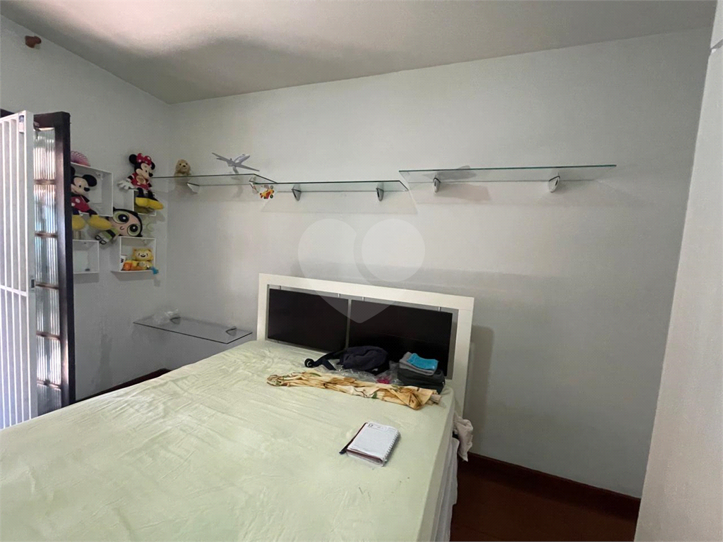Oportunidade de um Belo sobrado na casa verde Baixa. com 3 dormitórios 1 suite ,piscina ,sala pra 2 ambientes,mais uma Edicula  quarto cozinha banheibanheiro e lavanderia.