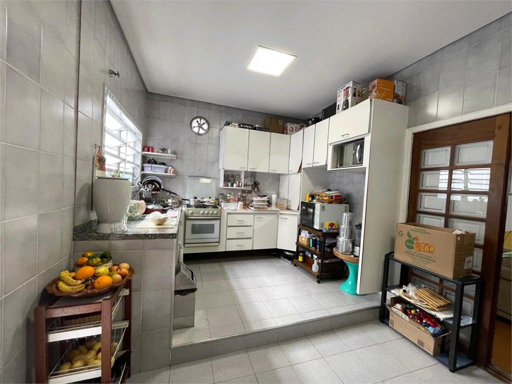 Oportunidade de um Belo sobrado na casa verde Baixa. com 3 dormitórios 1 suite ,piscina ,sala pra 2 ambientes,mais uma Edicula  quarto cozinha banheibanheiro e lavanderia.