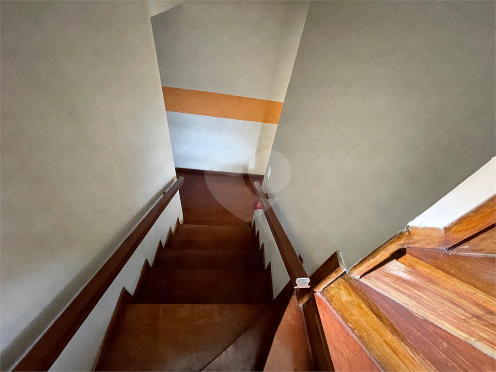 Oportunidade de um Belo sobrado na casa verde Baixa. com 3 dormitórios 1 suite ,piscina ,sala pra 2 ambientes,mais uma Edicula  quarto cozinha banheibanheiro e lavanderia.