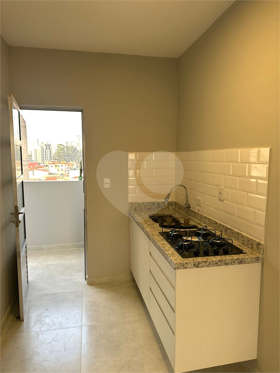 Seu novo lar no coração da Avenida Imirim. Apartamento com 3 dormitórios e reformado.