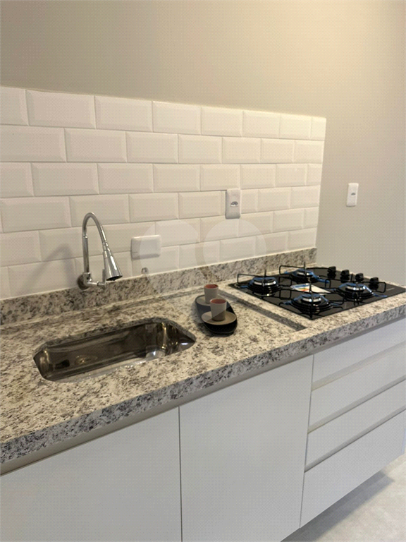 Seu novo lar no coração da Avenida Imirim. Apartamento com 3 dormitórios e reformado.