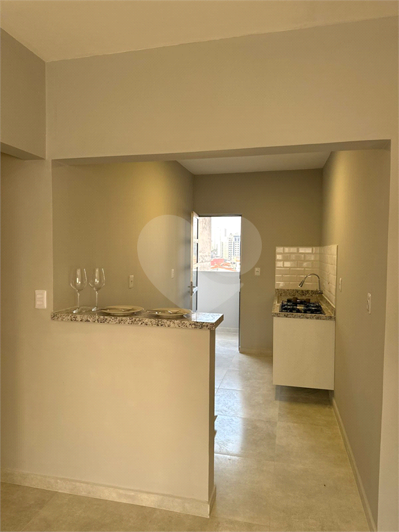 Seu novo lar no coração da Avenida Imirim. Apartamento com 3 dormitórios e reformado.