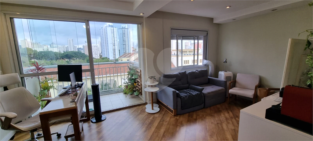 APARTAMENTO em CAMBUCI