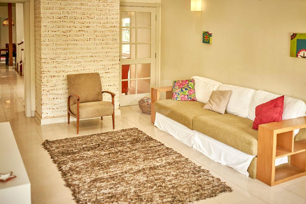 Casa à venda | 650m² | 4 suítes| 10 vagas em Serra da Cantareira | SP!
