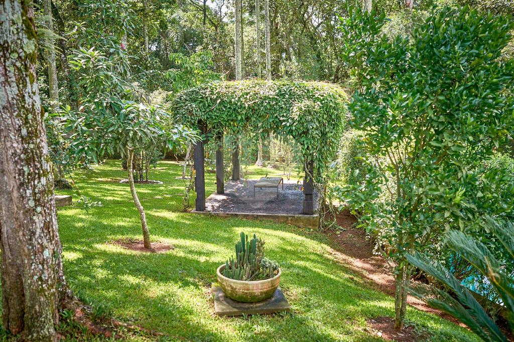 Casa à venda | 650m² | 4 suítes| 10 vagas em Serra da Cantareira | SP!