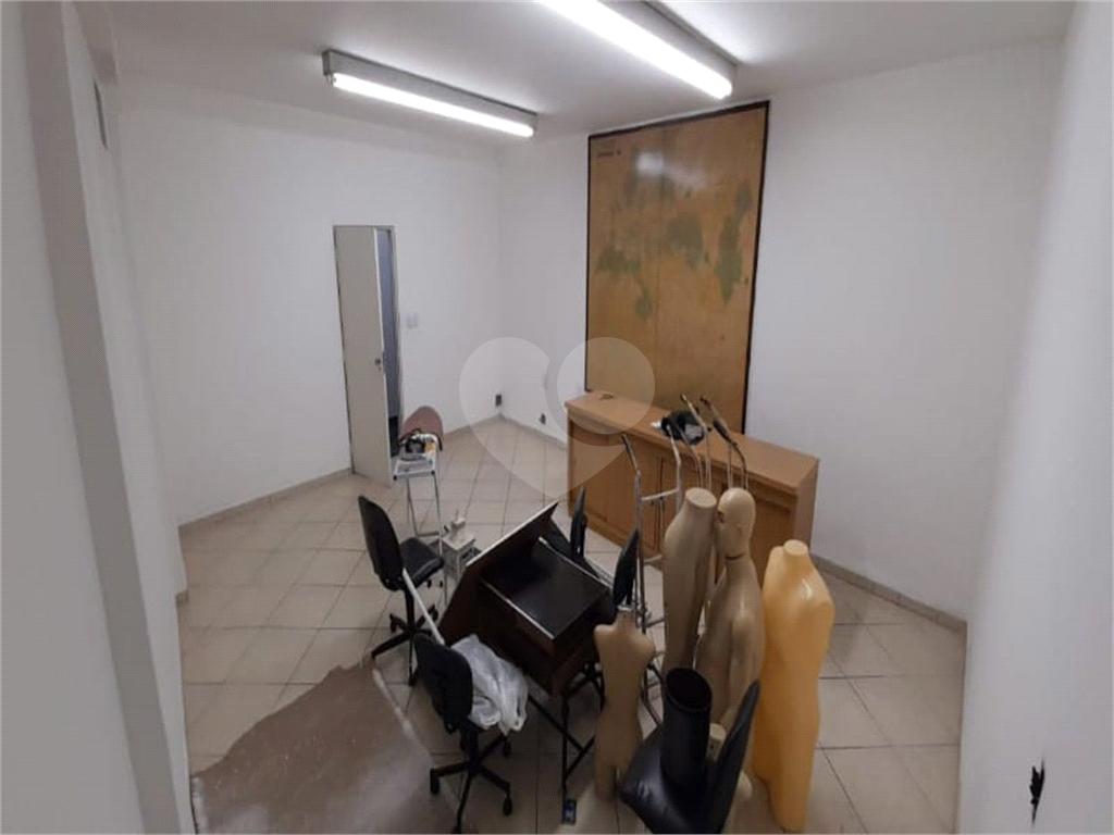 Locação de Salão Comercial no Brás com 600m²