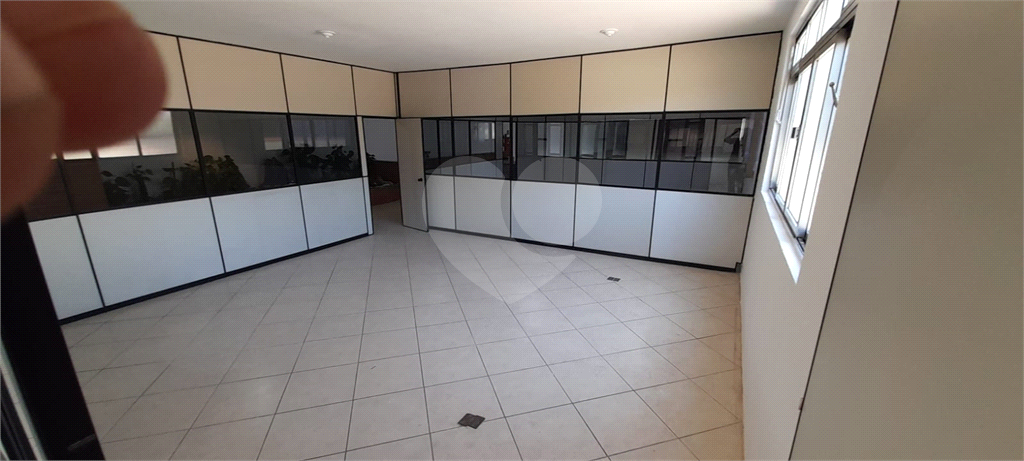 Locação de Salão Comercial no Brás com 600m²