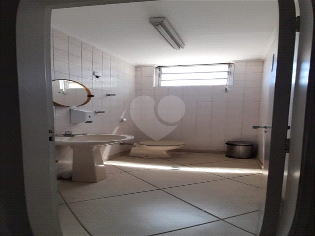 Locação de Salão Comercial no Brás com 600m²