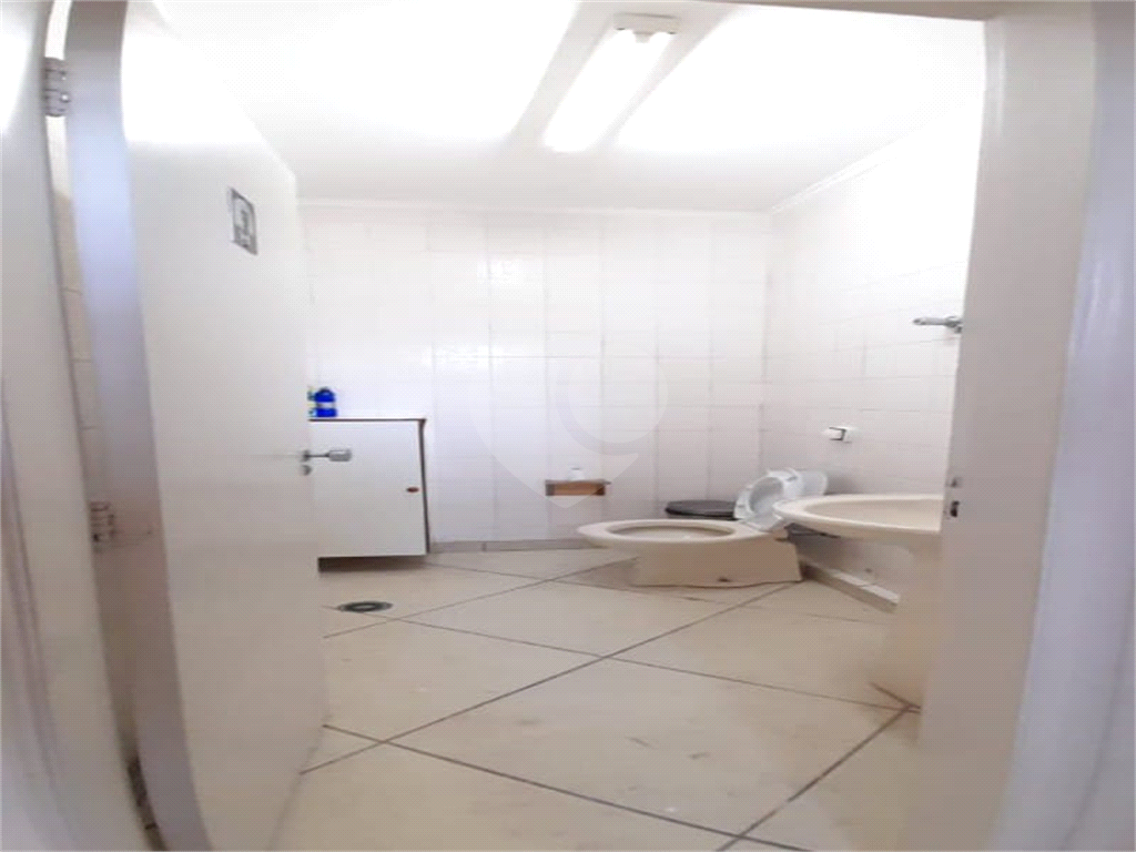 Locação de Salão Comercial no Brás com 600m²
