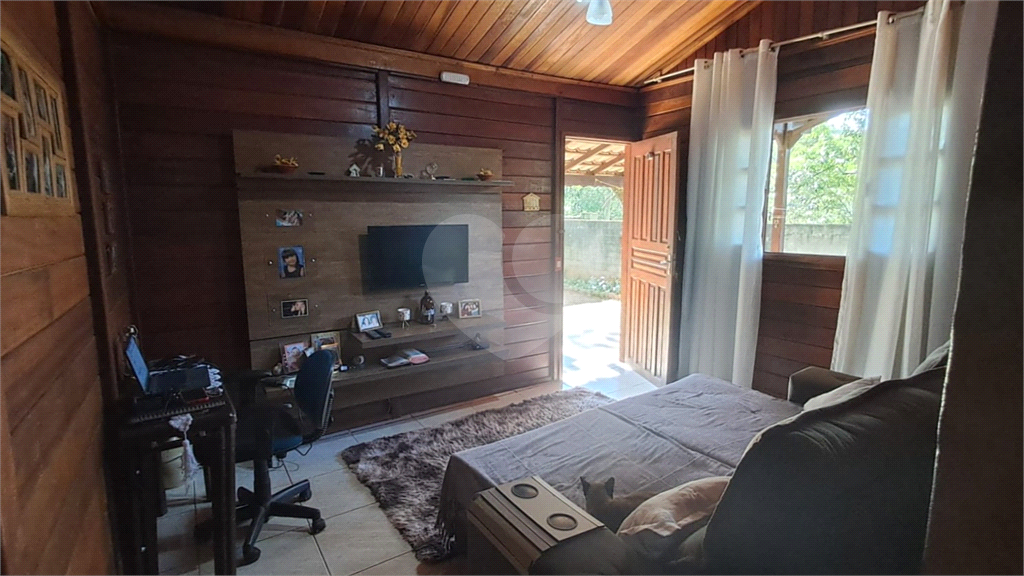 Casa de Madeira para venda ou locação | 2 dormitórios | 8 vagas em Mata Fria - Mairiporã!